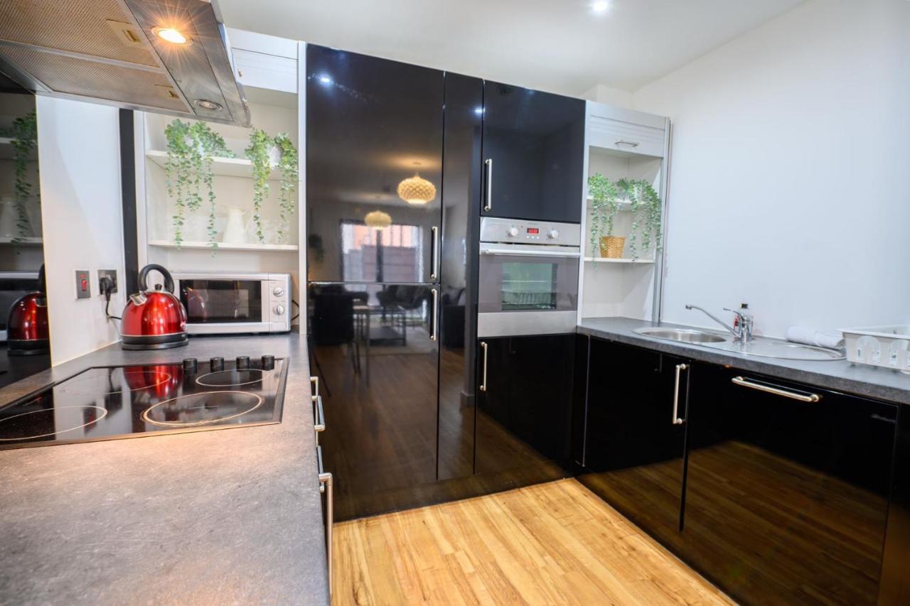 Superb Apartment At The Gallery, Baltic Triangle Ливърпул Екстериор снимка